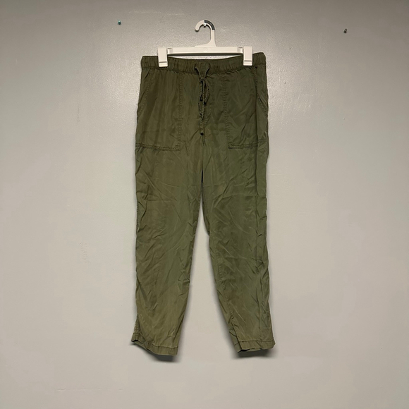 Sanctuary Pants - Women's social standard by Sanctuary Green ankle pants Size Large waistband